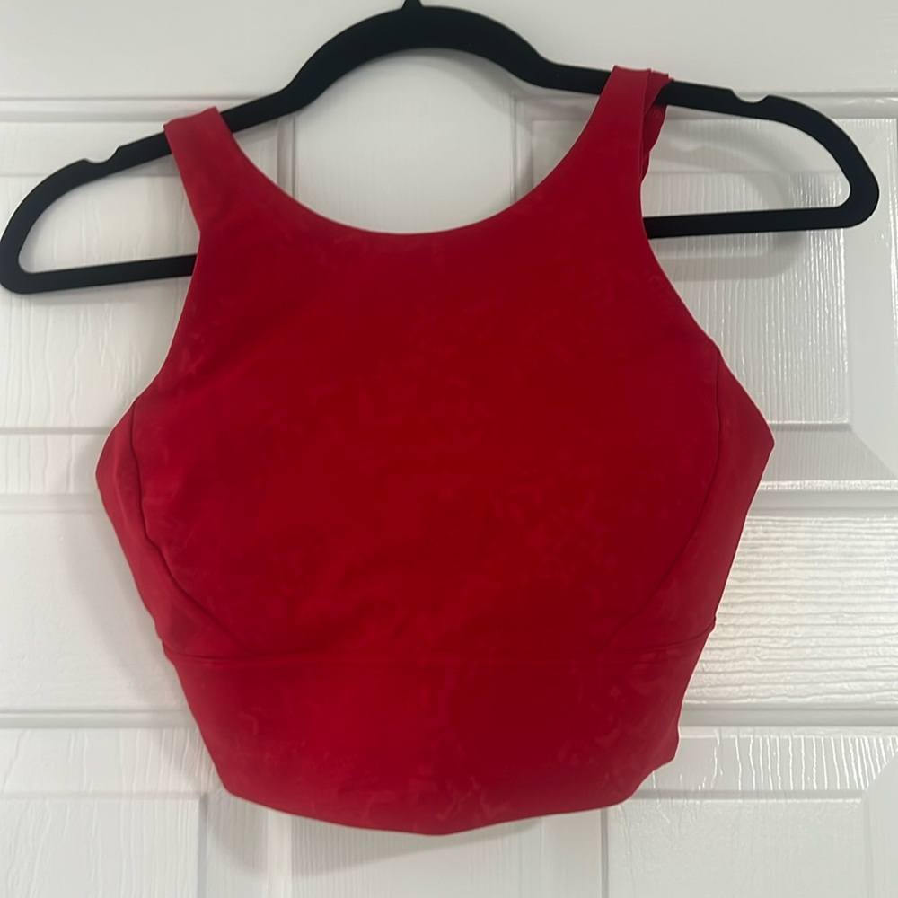 Lululemon sports bra size 6